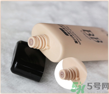 粉底液有隔離作用嗎？粉底液有什么作用？