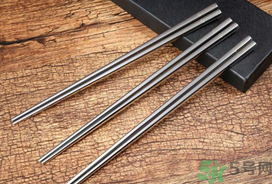 用不銹鋼筷子吃飯好不好？不銹鋼筷子有毒嗎？
