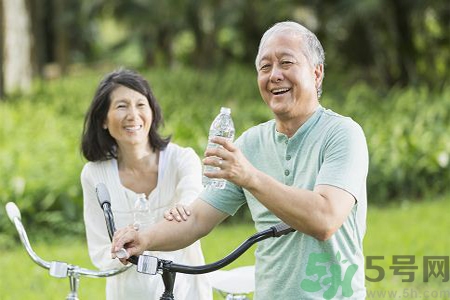 怎么洗掉水果上的農(nóng)藥？農(nóng)藥殘留的危害有哪些？