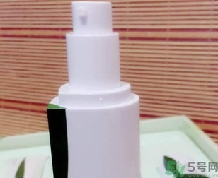 韓后茶蕊嫩白系列適合什么膚質(zhì)？韓后茶蕊baby白適合敏感肌嗎？