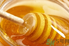 ?蜂蜜怎么吃才有營養(yǎng)？蜂蜜的鑒別方法是什么？