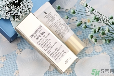 隔離霜用洗面奶能洗掉嗎？涂隔離霜需要卸妝嗎？