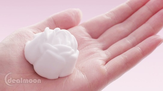 kanebo玫瑰潔面乳怎么樣？kanebo玫瑰洗面奶好用嗎？