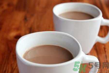 為什么喝奶茶后睡不著覺？喝奶茶會失眠怎么辦？