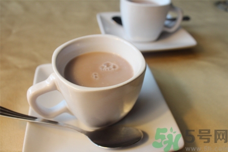 為什么喝奶茶后睡不著覺？喝奶茶會失眠怎么辦？