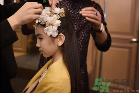 9歲女生的標(biāo)準(zhǔn)身高體重是多少？9歲女生正常身高體重是多少？