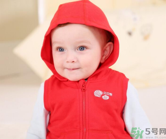 九月份出生的寶寶穿什么衣服？九月寶寶穿衣注意事項