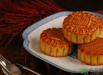 蓮蓉月餅的保質(zhì)期是多久？蓮蓉月餅怎么保存？