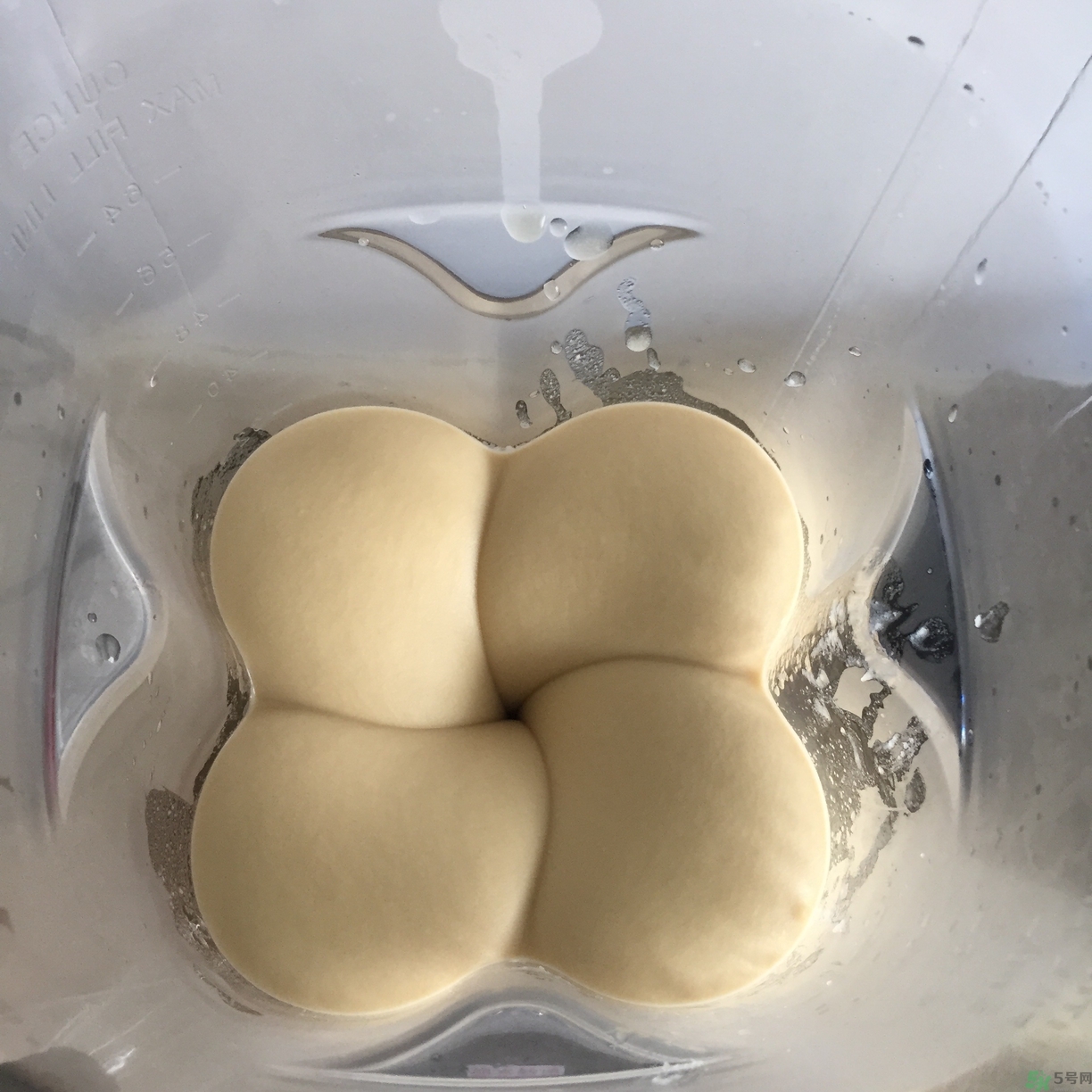 蓮蓉月餅的餡料是什么？蓮蓉月餅的餡料怎么做？