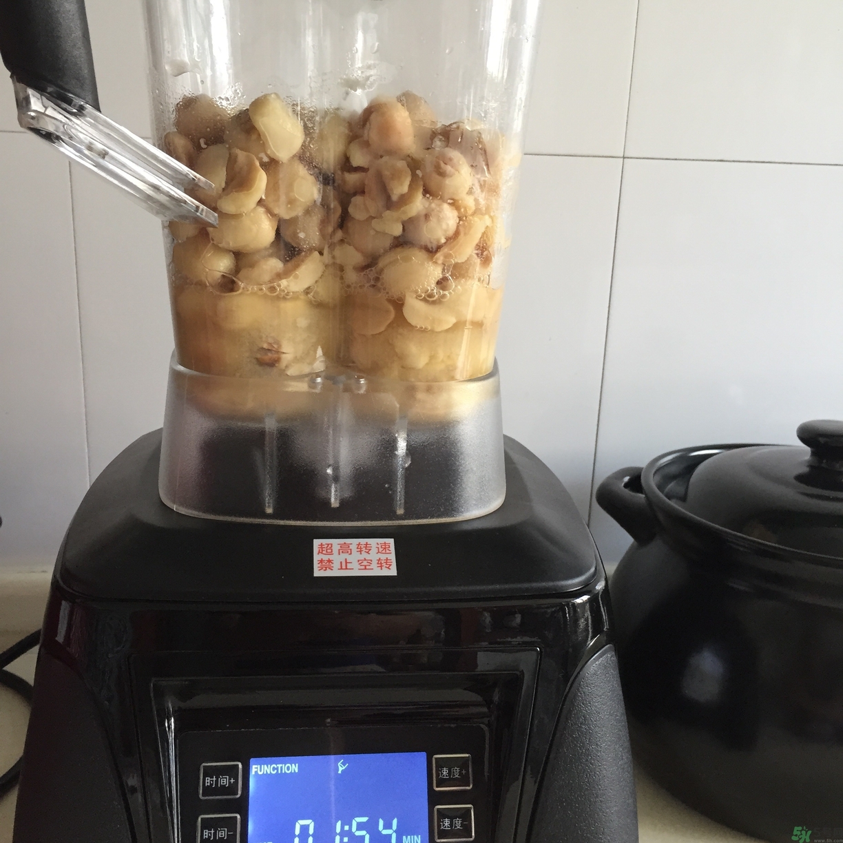 蓮蓉月餅的餡料是什么？蓮蓉月餅的餡料怎么做？