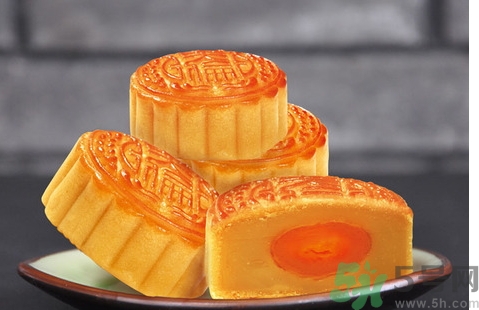蛋黃月餅好吃嗎？蛋黃月餅?zāi)膫€牌子好吃？