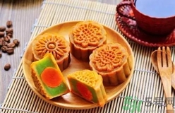 蛋黃月餅好吃嗎？蛋黃月餅?zāi)膫€牌子好吃？