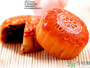 仟吉月餅好吃嗎？仟吉月餅和元祖月餅?zāi)膫€比較好？