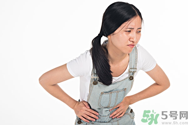 潰瘍性結(jié)腸炎肚子疼怎么辦？潰瘍性結(jié)腸炎是怎么引起的？