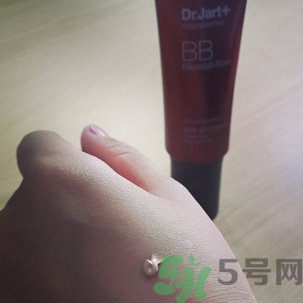 dr.jart銀管和黑管的區(qū)別？蒂佳婷銀色bb和黑色bb哪個好？