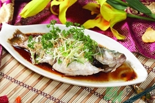 如何挑選新鮮魚？怎樣吃到不被污染的魚？