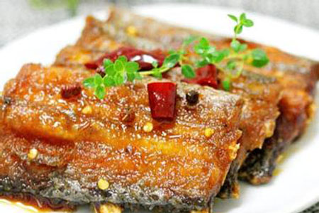 如何挑選新鮮魚？怎樣吃到不被污染的魚？