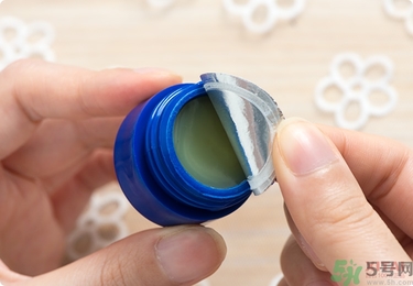 Blistex碧唇小藍(lán)罐好用嗎？怎么用？