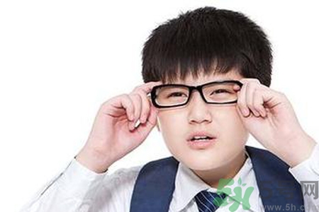 眼睛散光能治好嗎？眼睛散光的癥狀