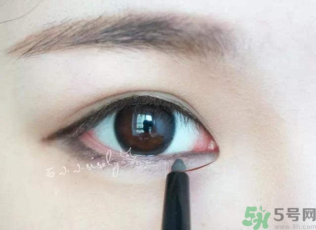 iu李智恩桃花妝怎么化？iu李智恩桃花妝怎么打造？