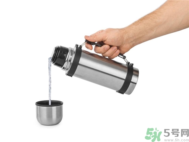 喝溫開(kāi)水可以減肥嗎？喝溫開(kāi)水有什么好處？