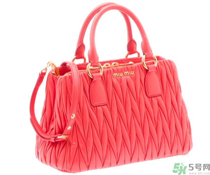 miumiu是哪個國家的牌子？miumiu是prada旗下的嗎？