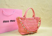 miumiu是哪個國家的牌子？miumiu是prada旗下的嗎？