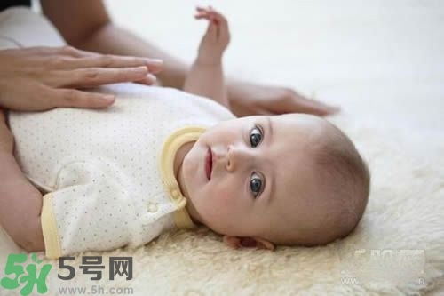 積食發(fā)燒怎么推拿？積食發(fā)燒推拿手法圖解