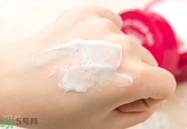 資生堂護手霜怎么樣？資生堂護手霜100g紅罐好用嗎？