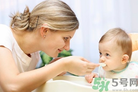 母乳不足的原因是什么？母乳不足怎么辦？