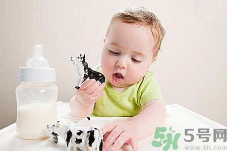 母乳不足的原因是什么？母乳不足怎么辦？