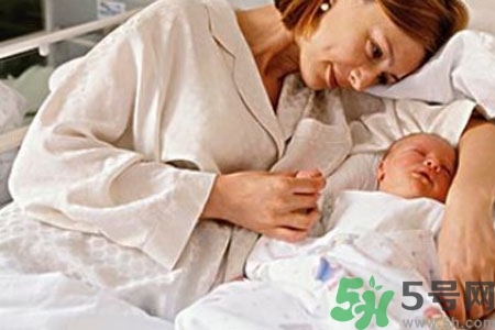 秋天怎么坐月子？秋天坐月子需要注意什么？
