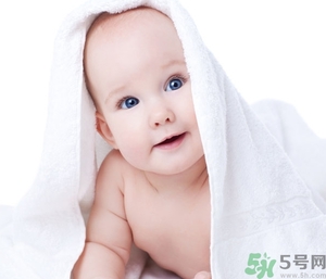 新生兒多久可以剪頭發(fā)？新生兒可以剪頭發(fā)嗎？
