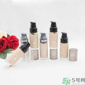 revlon露華濃粉底液怎么樣？露華濃粉底液色號選擇與試色