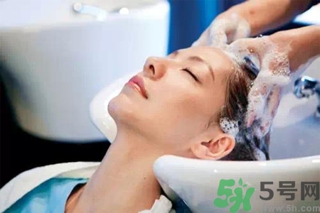 孕婦秋季洗頭多久一次？孕期洗頭一周幾次最好？