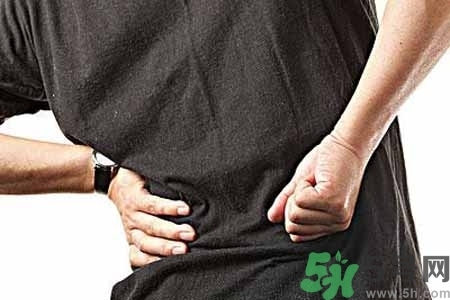 僵直性脊椎炎的癥狀有哪些？怎樣預(yù)防僵直性脊椎炎？