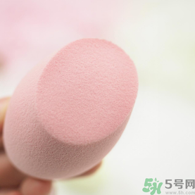 葫蘆海綿粉撲怎么用？葫蘆粉撲使用方法