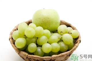葡萄和蘋果可以一起吃嗎？葡萄和蘋果可以一起榨汁嗎？