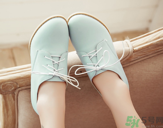 秋天穿什么鞋子百搭？秋天穿什么鞋子好看？