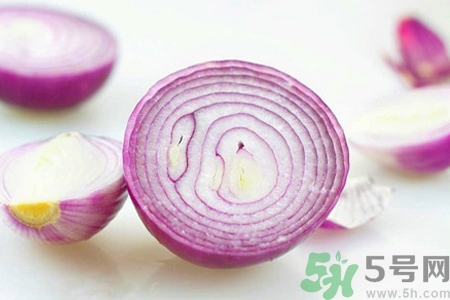 吃洋蔥的好處和壞處是什么？吃洋蔥可以降血糖嗎？