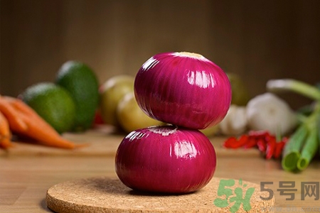 吃洋蔥的好處和壞處是什么？吃洋蔥可以降血糖嗎？