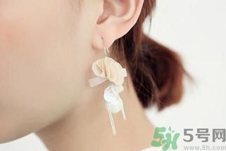耳洞發(fā)炎流膿怎么辦？耳洞紅腫癢怎么辦？