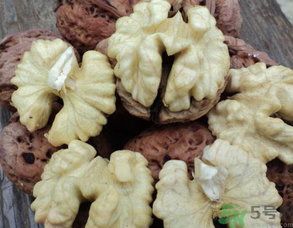 新鮮核桃能吃嗎？新鮮核桃能生吃嗎？