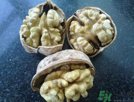 新鮮核桃能冷凍嗎？新鮮核桃能放冰箱嗎？