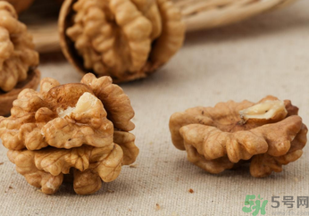 紙皮核桃和薄皮核桃的區(qū)別？紙皮核桃和薄皮核桃哪個(gè)好？