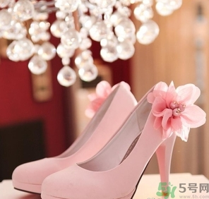 結(jié)婚可以穿粉色嗎？結(jié)婚可以穿粉色婚紗嗎？