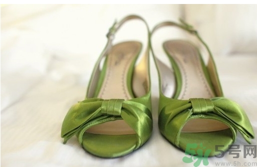 結(jié)婚可以穿綠色衣服嗎？結(jié)婚為什么穿綠鞋子？
