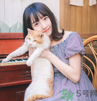 皮膚不白的人染什么顏色的頭發(fā)？頭發(fā)顏色怎么選擇？