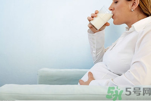 孕婦缺鈣的癥狀有哪些？孕婦缺鈣怎么補(bǔ)？