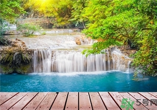 泡溫泉可以戴隱形眼鏡嗎？泡溫泉帶隱形眼鏡可以嗎？